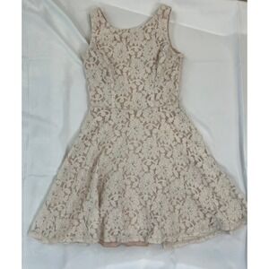 Peach and White Floral Lace Overlay Dress with Zip Back- Size Small